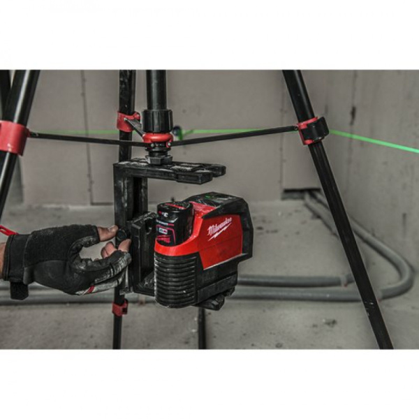 Аккумуляторный линейно-точечный лазерный нивелир Milwaukee M12 CLLP-0C 4933478101