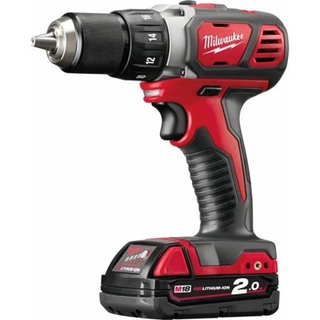 Аккумуляторная безударная дрель-шуруповерт Milwaukee M18 BDD-202C