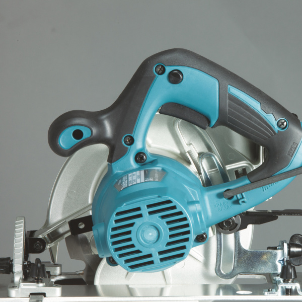 Циркулярная пила Makita HS6601 в Екатеринбурге