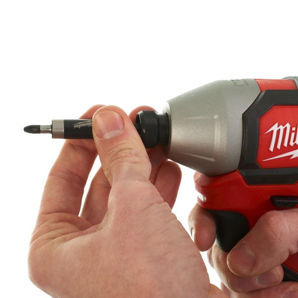 Аккумуляторный ударный винтоверт, бесщеточный Milwaukee M18 BLID-0 4933448452