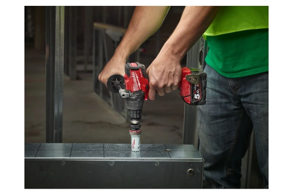 Аккумуляторная дрель-шуруповерт ударная Milwaukee M18 ONEPD-502X FUEL ONE-KEY