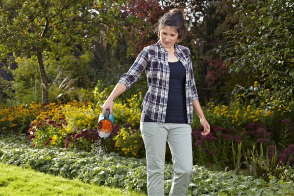 Разбрасыватель-сеялка ручная GARDENA  03255-20.000.00 в Екатеринбурге 