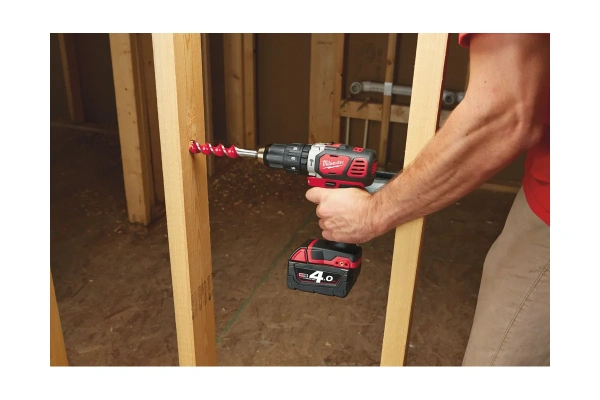 Аккумуляторная ударная дрель-шуруповерт Milwaukee M18 BPD-402C 4933443520