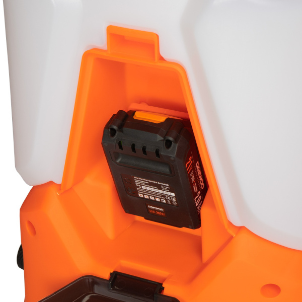 Опрыскиватель аккумуляторный с функцией смешивания DAEWOO DSA 1221Li SET в Екатеринбурге