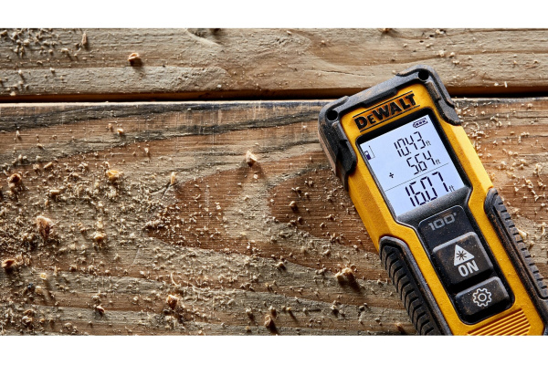 Дальномер лазерный DeWalt DWHT77100-XJ  (30м) в Екатеринбурге