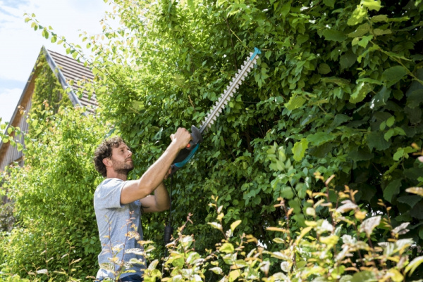 Электрические ножницы для живой изгороди "GARDENA" EasyCut 450/55 09831-34.000.00 в Екатеринбурге