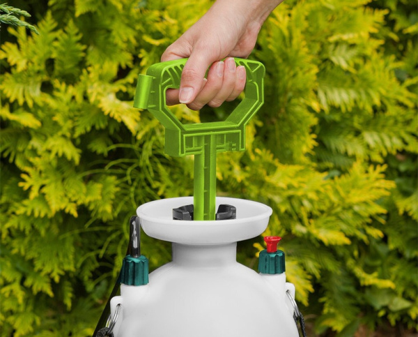 Опрыскиватель ручной VERTO  3л, с насосом шлангом  15G504 в Екатеринбурге