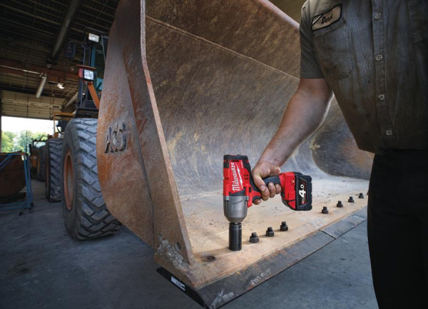 Аккумуляторный ударный гайковерт "Milwaukee" M18 CHIWF34-0 FUEL