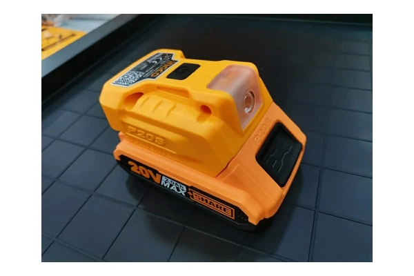 Фонарь и USB адаптер для аккумулятора INGCO USB 20 В  CUCLI2022 в Екатеринбурге