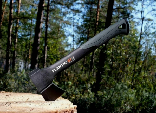 Топор универсальный Plantic Light S7 27461-01 A +точилка в Екатеринбурге 