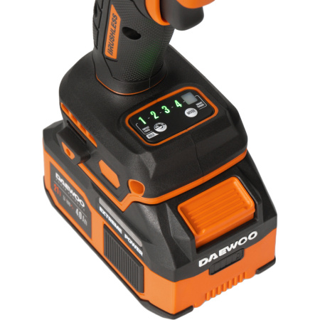 Винтоверт ударный аккумуляторный DAEWOO DAX 6021Li SET в Екатеринбурге