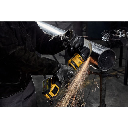 УШМ аккумуляторная "DeWalt" DCG440N-XJ ( 54В,FLEXVOLT, BL, Li-Ion ,180мм,без акк. и з/у) в Екатеринбурге