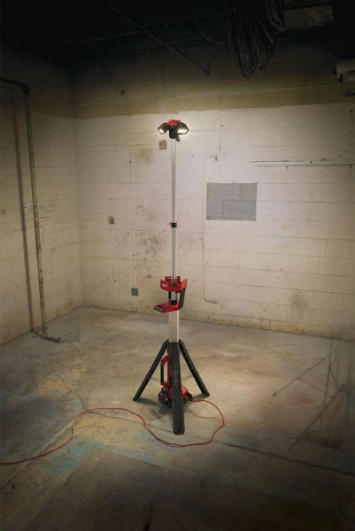 Аккумуляторный фонарь Milwaukee M18 HSAL-502B 4933451898