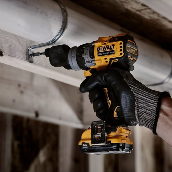 Шуруповерт аккумуляторный DeWalt DCD703NT-XJ в Екатеринбурге