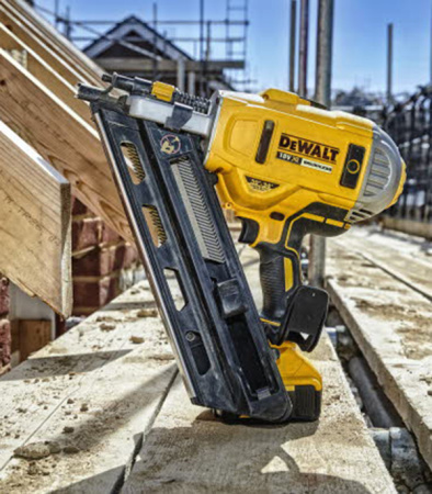Гвоздезабивной пистолет аккумуляторный DeWalt DCN692P2-QW в Екатеринбурге