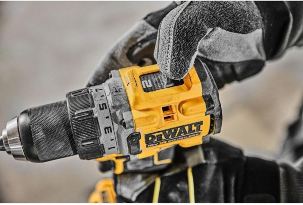 Шуруповерт аккумуляторный DeWalt DCD800NT-XJ в Екатеринбурге