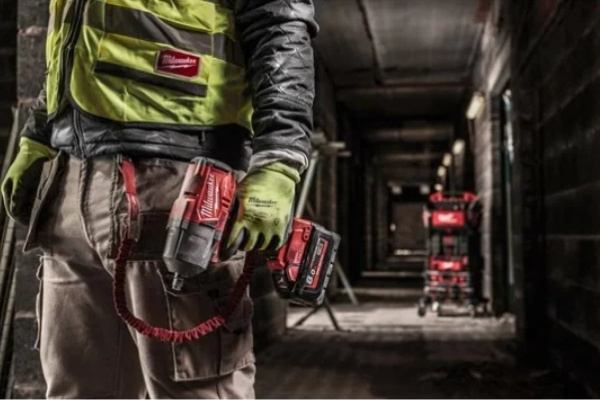 Перчатки сигнальные Milwaukee с уровнем сопротивления порезам 3, размер S/7  4932479721