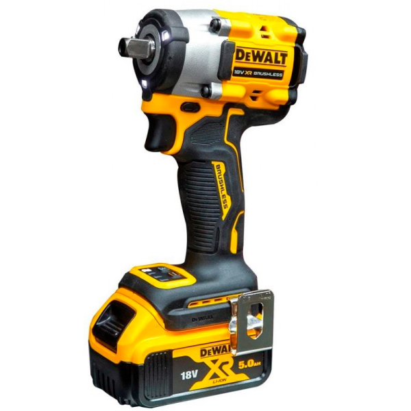 Гайковерт аккумуляторный  DeWalt  DCF922P2T-QW в Екатеринбурге
