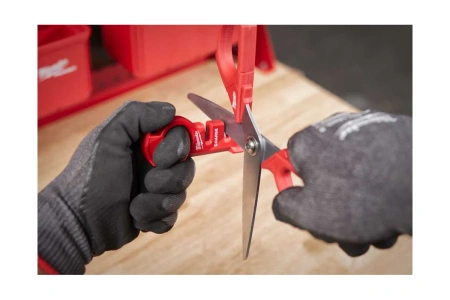 Точилка компактная для ножей (ножеточка) MILWAUKEE 4932478562 в Екатеринбурге