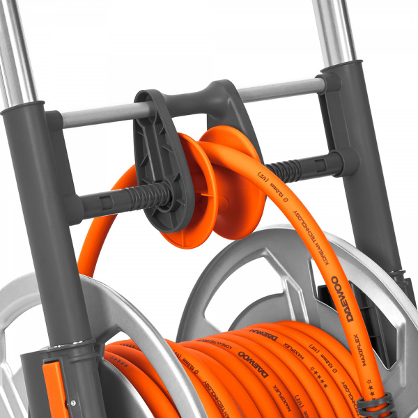 Металлическая тележка со шлангом 20м. и набором для полива DAEWOO DWR 2121 в Екатеринбурге