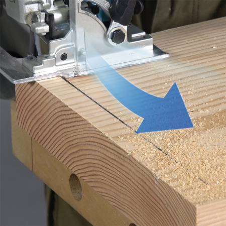 Аккумуляторная циркулярная пила Makita DHS661ZU в Екатеринбурге