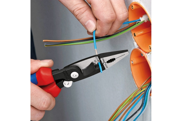 Многофункциональные клещи для электромонтажных работ KNIPEX 13 82 200 KN-1382200 в Екатеринбурге 