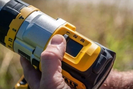 Шуруповерт аккумуляторный ударный DeWalt DCD999T1-QW в Екатеринбурге