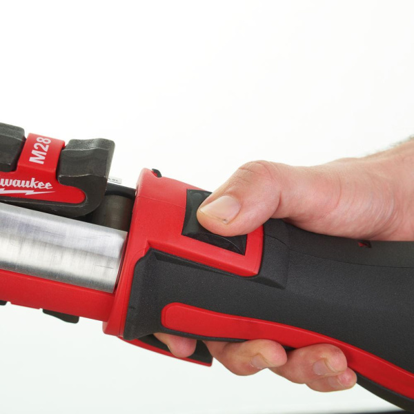 Аккумуляторный пресс-инструмент Milwaukee M18 BLHPT-202C TH-SET (Li-Ion2Ач)
