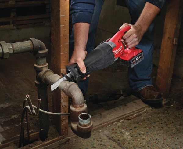 Аккумуляторная сабельная пила Milwaukee M18 CSX-502X FUEL 4933451378