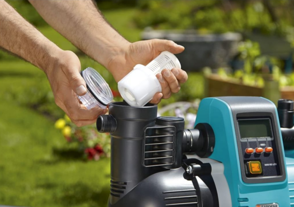 Напорный автоматический насос GARDENA 5000/5Е Comfort LCD 01759-20.000.00 в Екатеринбурге