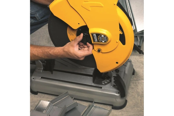 Пила отрезная дисковая DeWalt D28715  в Екатеринбурге