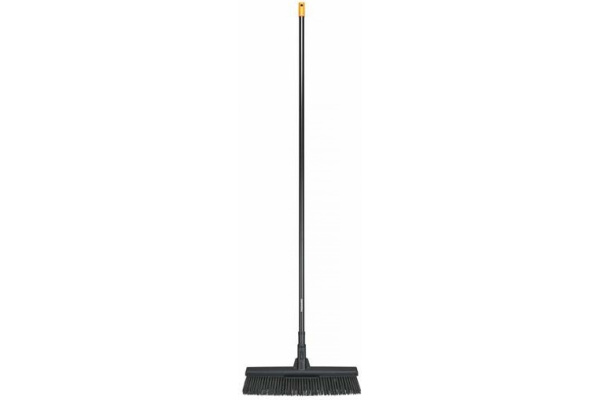 Метла Fiskars большая Solid  1025926
