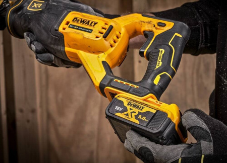 Аккумуляторная сабельная пила DeWalt DCS382N-XJ в Екатеринбурге