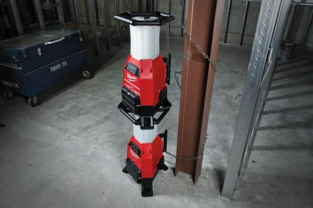 Аккумуляторный фонарь Milwaukee M18 ONESLDP-0 ONE-KEY 4933459160